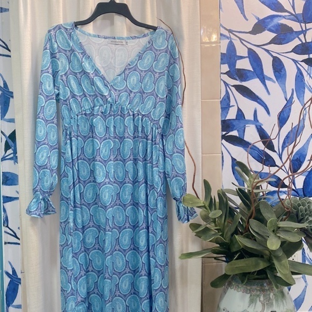 NWOT Women’s Miss Look Blue Paisley Cotton and Polyester Maxi Dress Size Medium